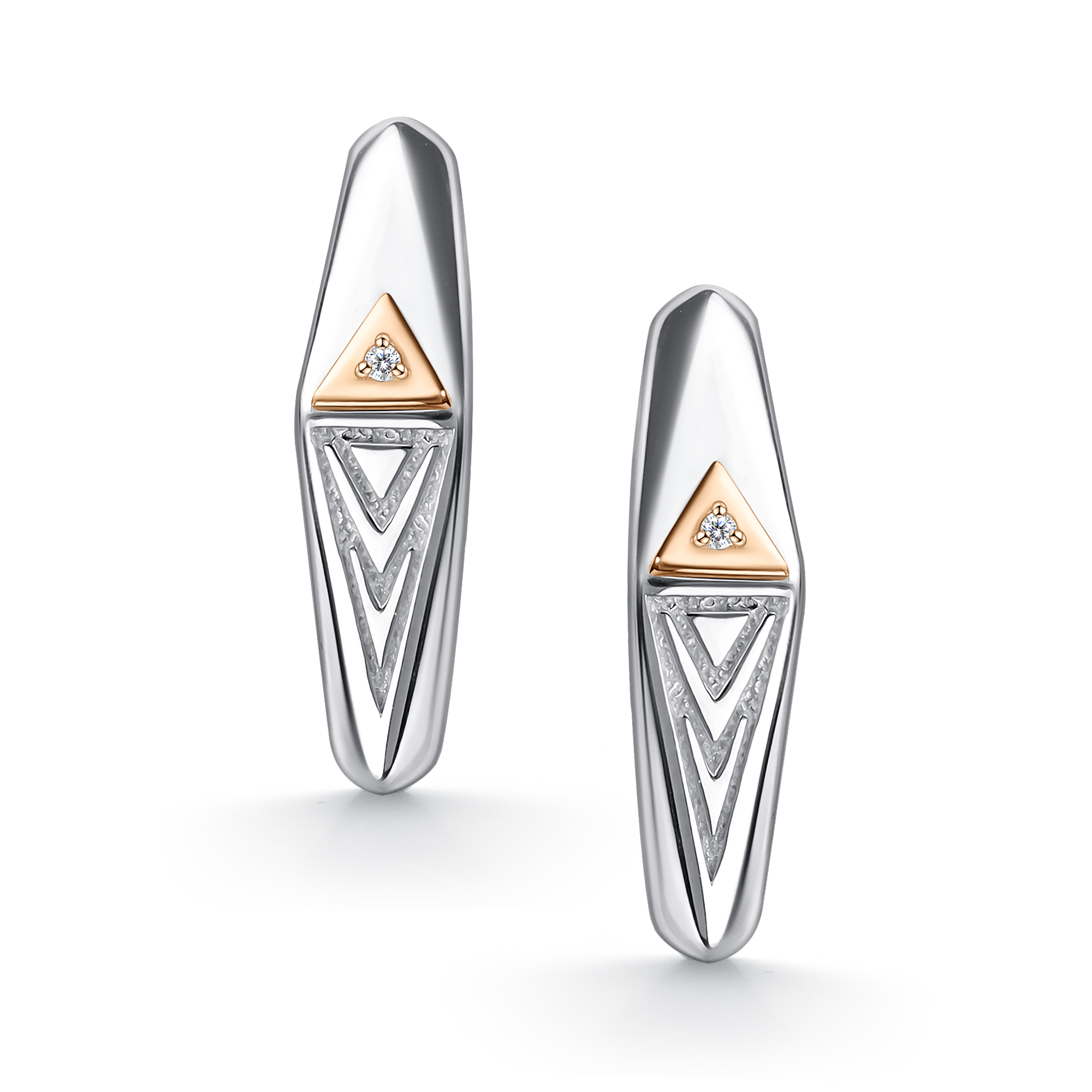 Серьги из серебра с камнем Бриллиант, вставками золота фото, цены