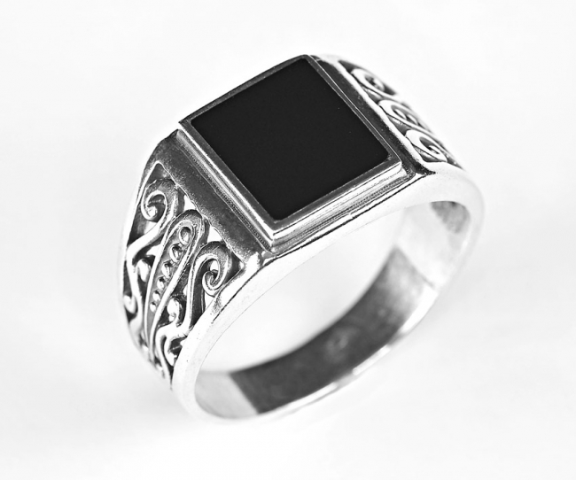 Печатка из серебра с камнем Обсидиан фото, цены