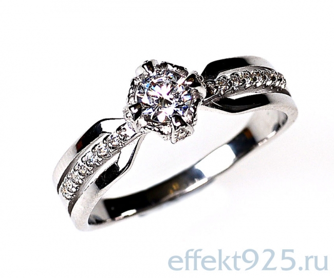 Кольцо из серебра с камнем Фианит фото, цены