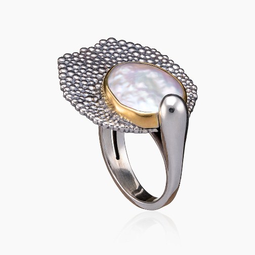 Кольцо из серебра с камнем Жемчуг фото, цены