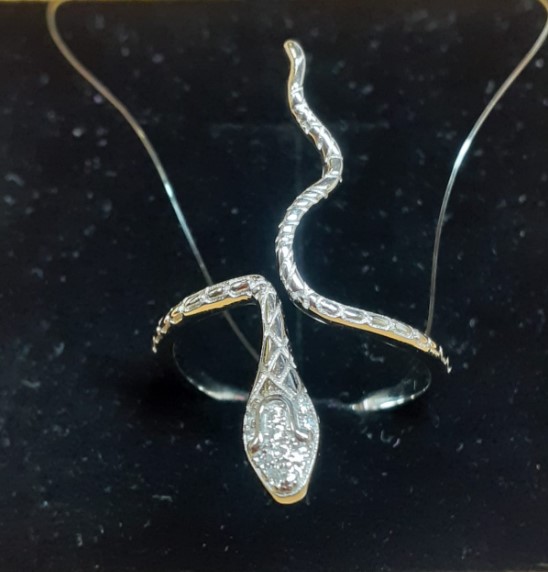 Кольцо из серебра с камнем Фианит фото, цены