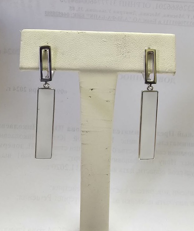 Серьги из серебра с камнем вставками эмали фото, цены