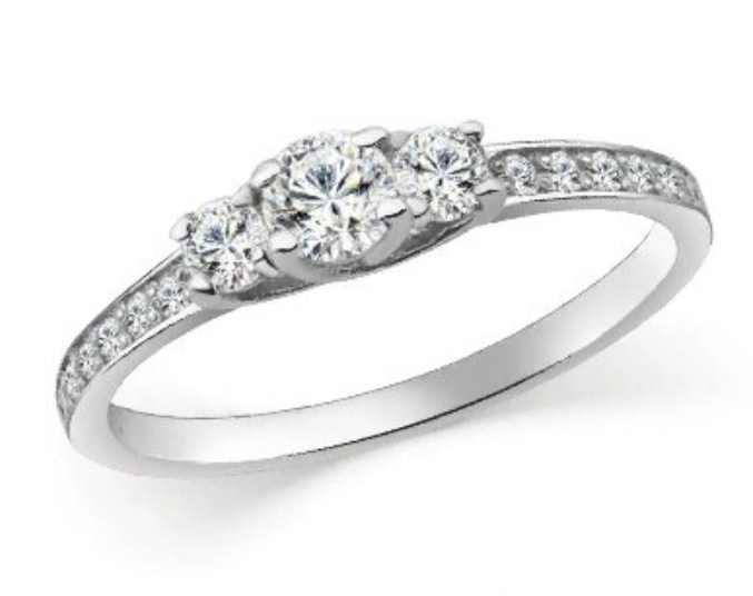 Кольцо из серебра с камнем Фианит фото, цены