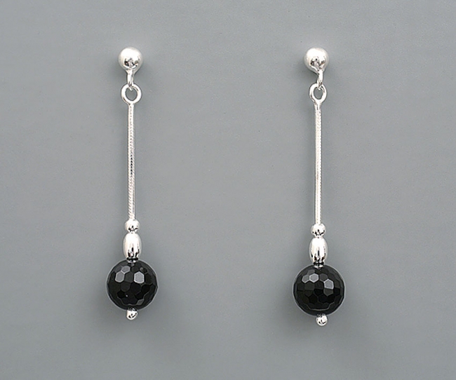 Пуссеты из серебра с камнем Оникс фото, цены