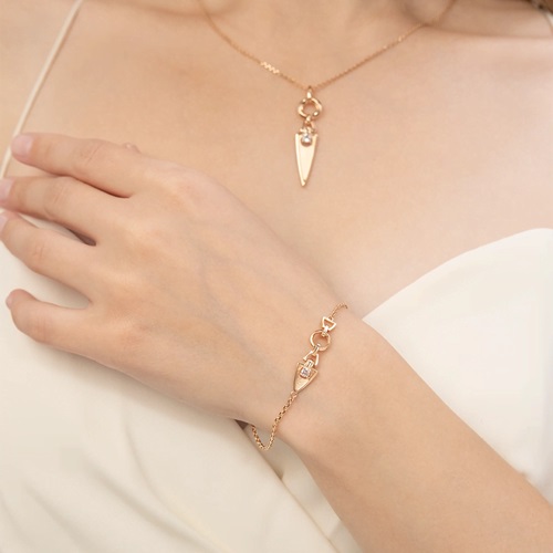 Браслет из золота с камнем Топаз фото, цены