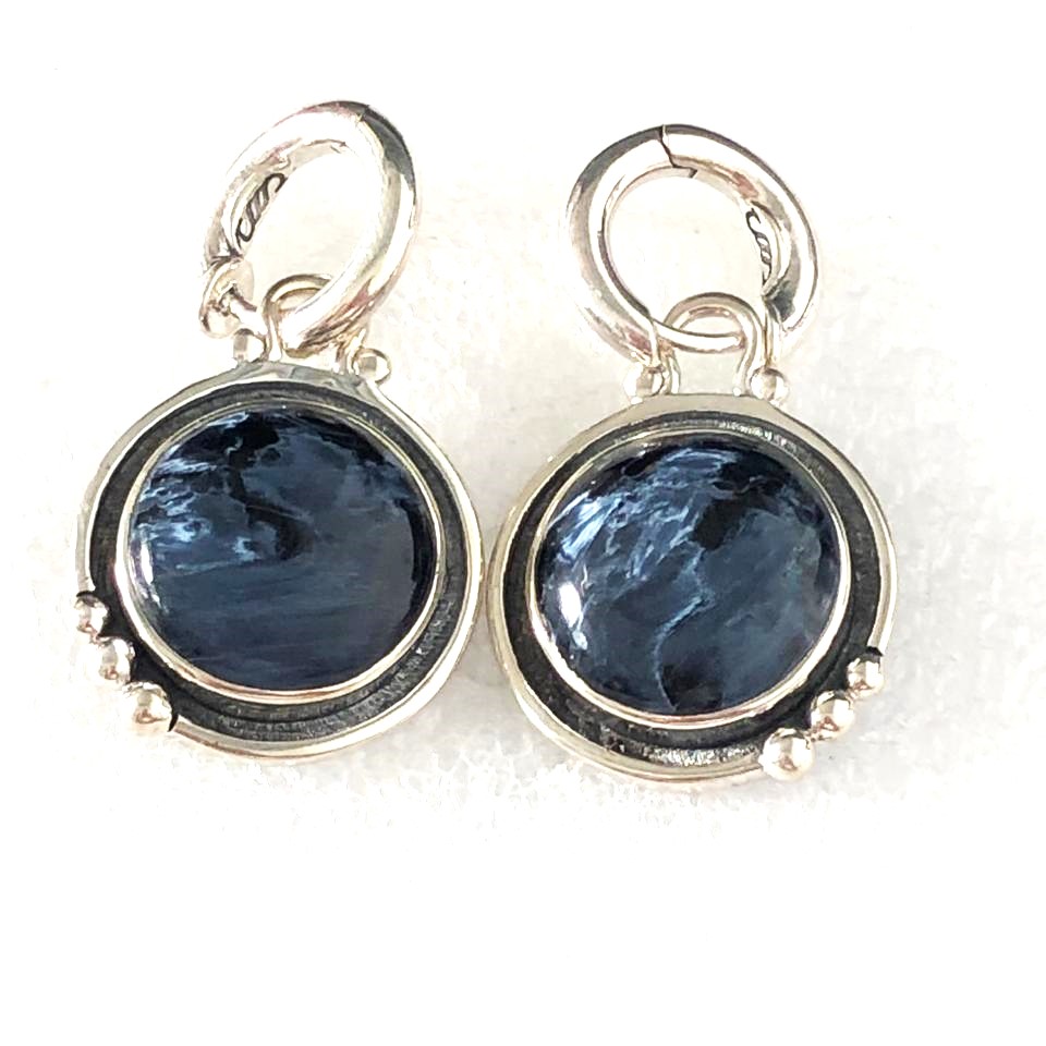 Серьги из серебра с камнем  фото, цены