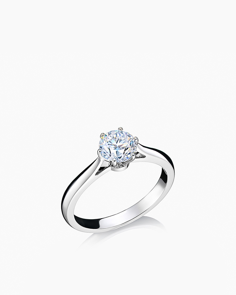 Кольцо из золота с камнем Бриллиант фото, цены