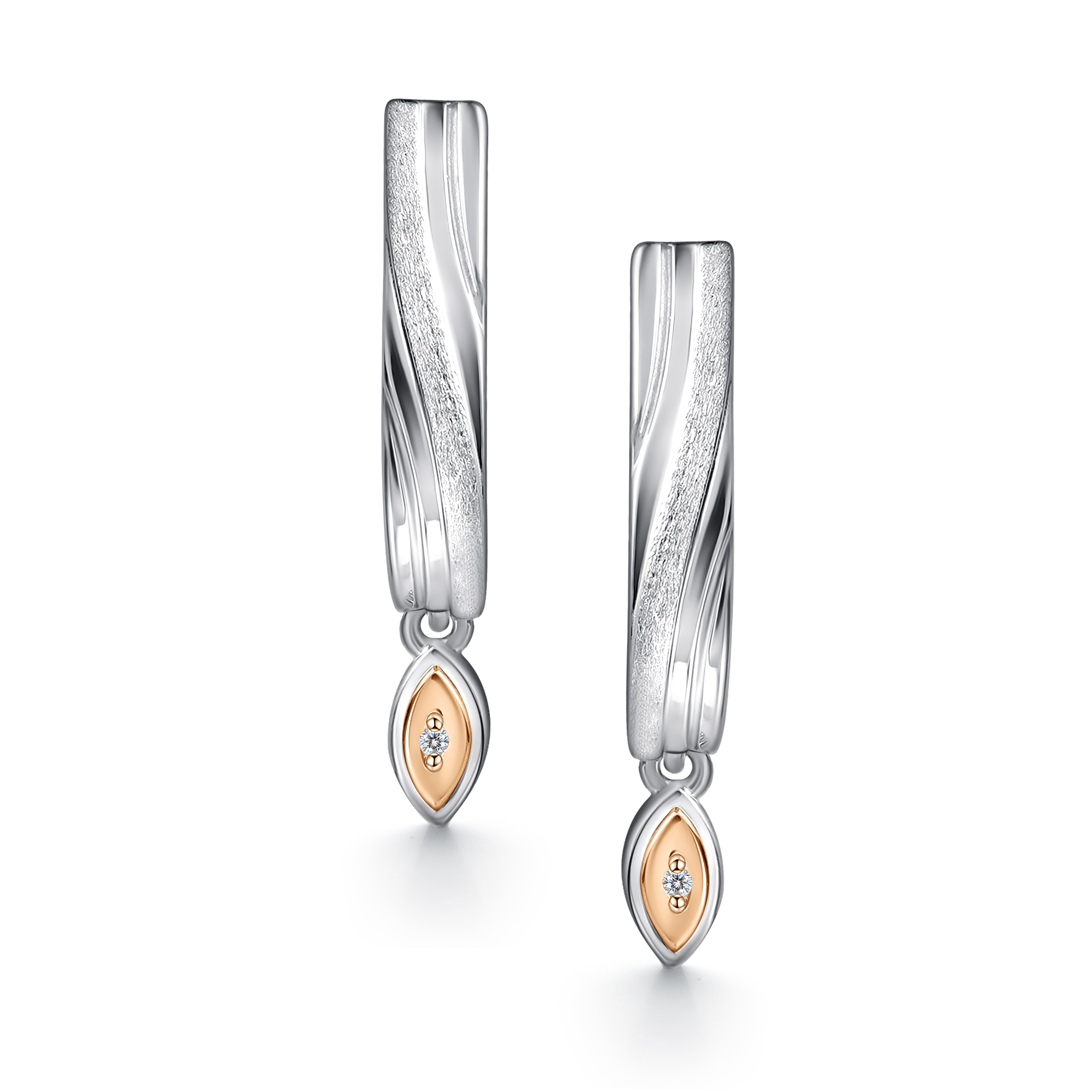 Серьги из серебра с камнем Бриллиант, вставками золота фото, цены