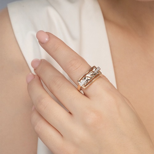 Кольцо из золота с камнем Топаз фото, цены