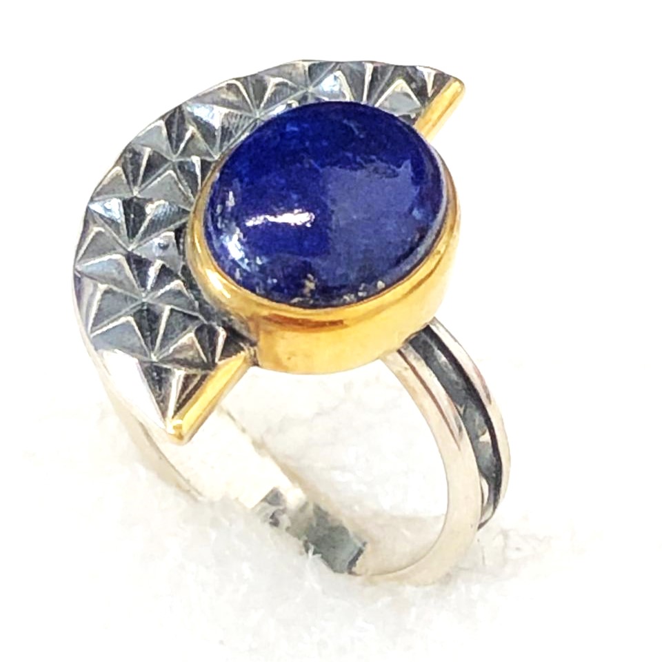 Кольцо из серебра с камнем Лазурит фото, цены