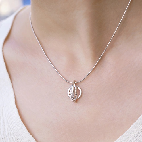 Подвеска из серебра с камнем Фианит фото, цены