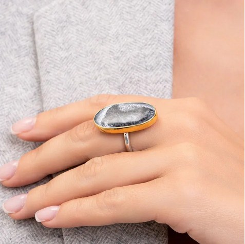 Кольцо из серебра с камнем Лазурит фото, цены