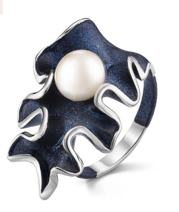 Кольцо из серебра с камнем Жемчуг, вставками эмали фото, цены