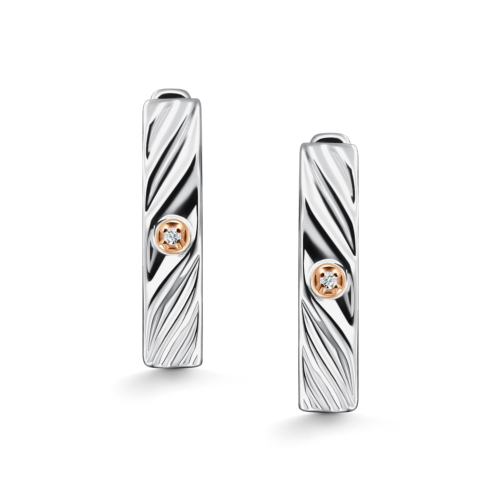 Серьги из серебра с камнем Бриллиант, вставками золота фото, цены