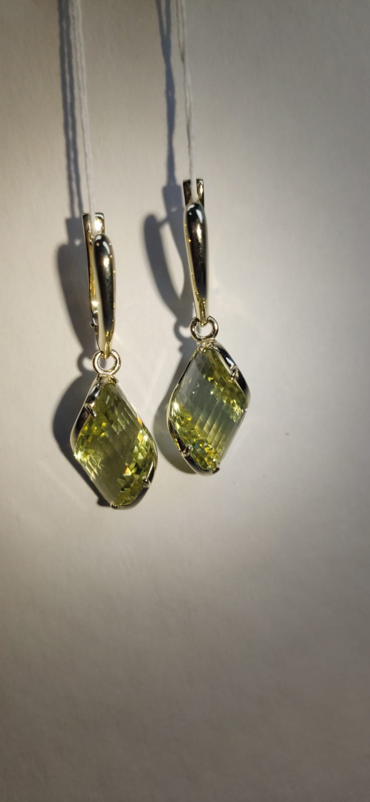 Серьги из золота с камнем Танзанит синт. фото, цены