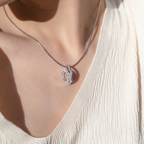 Подвеска из серебра с камнем Фианит фото, цены