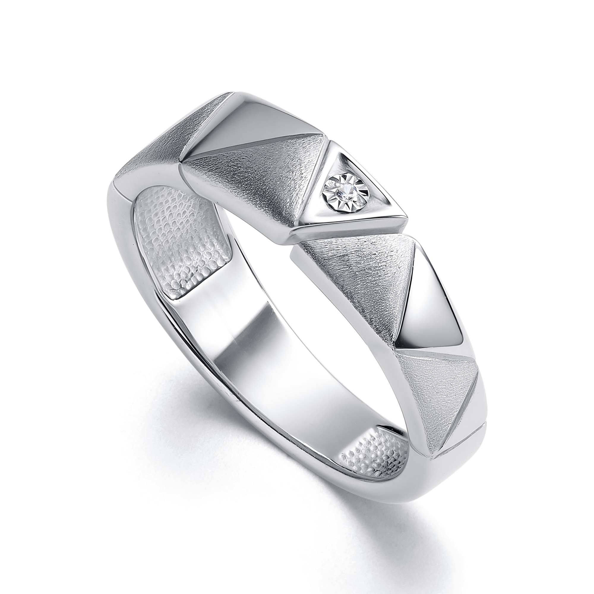 Кольцо из серебра с камнем Бриллиант фото, цены