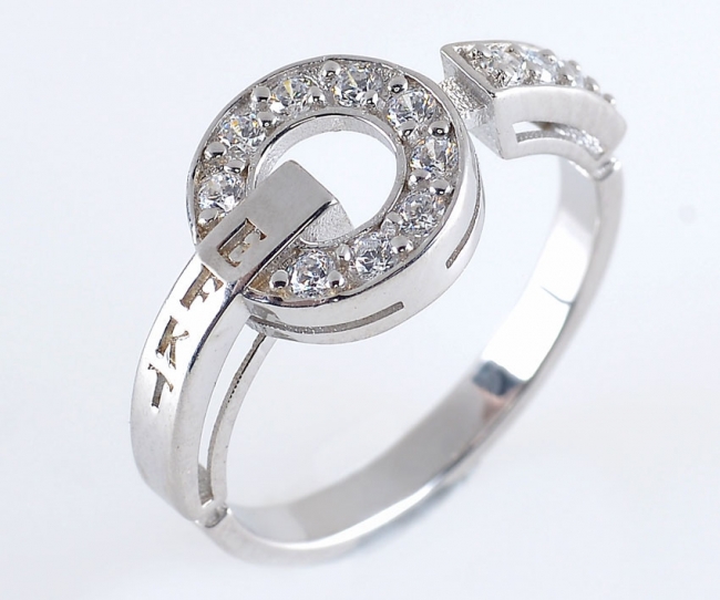 Кольцо из серебра с камнем Фианит фото, цены