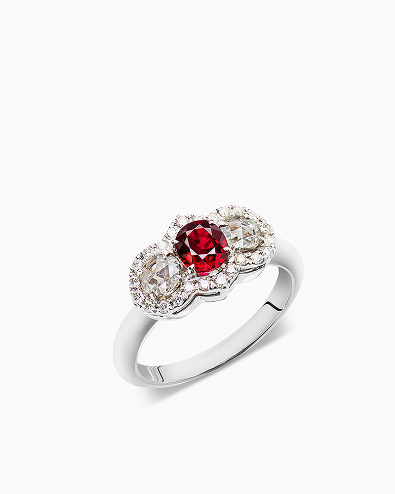 Кольцо из золота с камнем Бриллиант, Рубин фото, цены