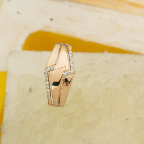 Серьги из золота с камнем Фианит фото, цены