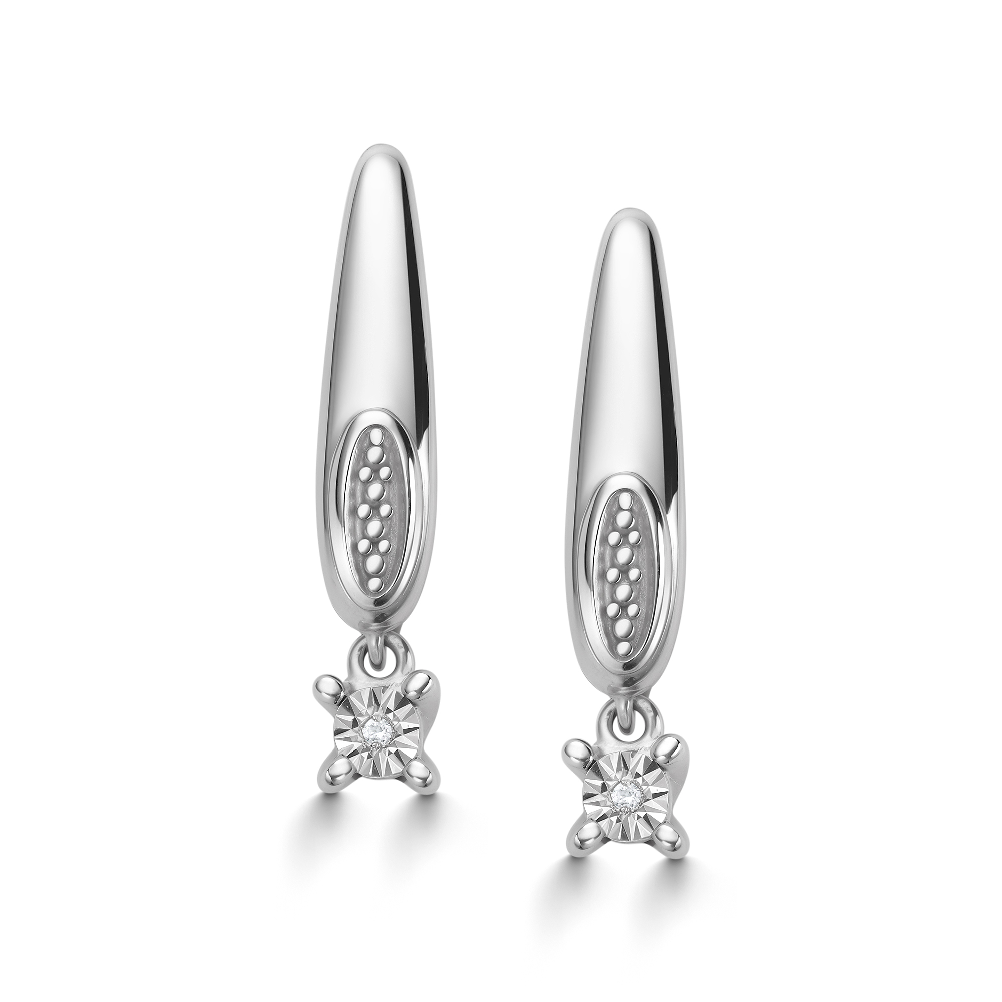 Серьги из серебра с камнем Бриллиант фото, цены