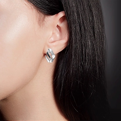 Серьги из серебра с камнем Фианит фото, цены