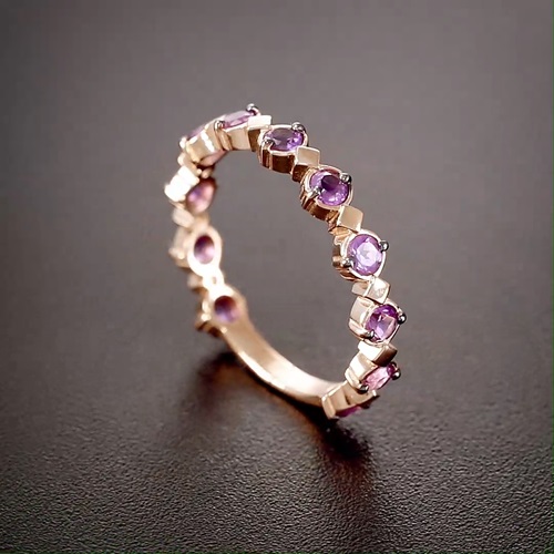 Кольцо из золота с камнем аметист фото, цены