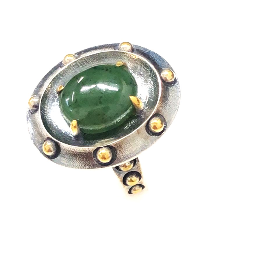 Кольцо из серебра с камнем Нефрит фото, цены