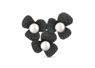 Брошь из серебра с камнем Жемчуг, вставками эмали фото, цены