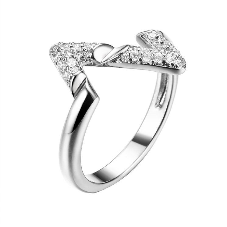 Кольцо из серебра с камнем Фианит фото, цены