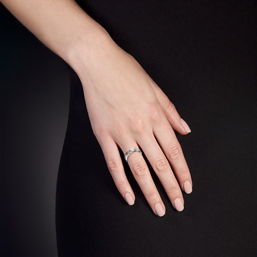 Кольцо из золота с камнем Фианит фото, цены