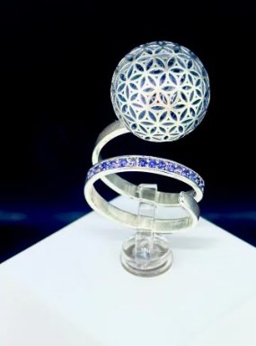 Кольцо из серебра с камнем Фианит фото, цены