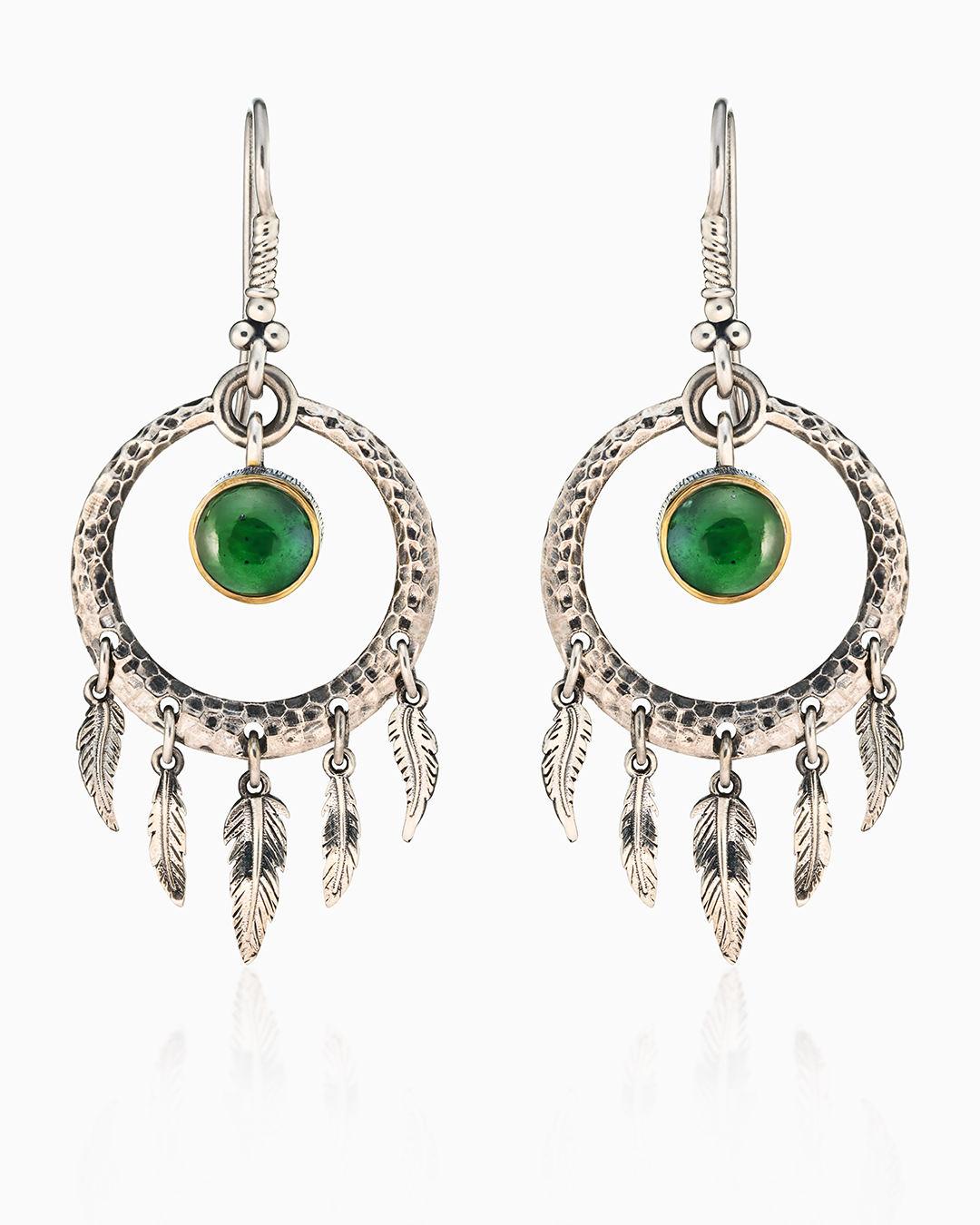 Серьги из серебра с камнем Нефрит фото, цены