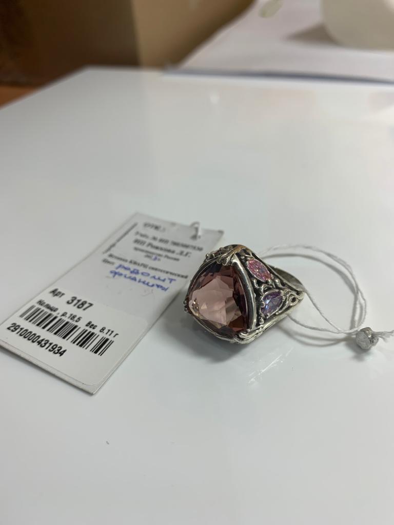 Кольцо из серебра с камнем Фианит, Кварц фото, цены