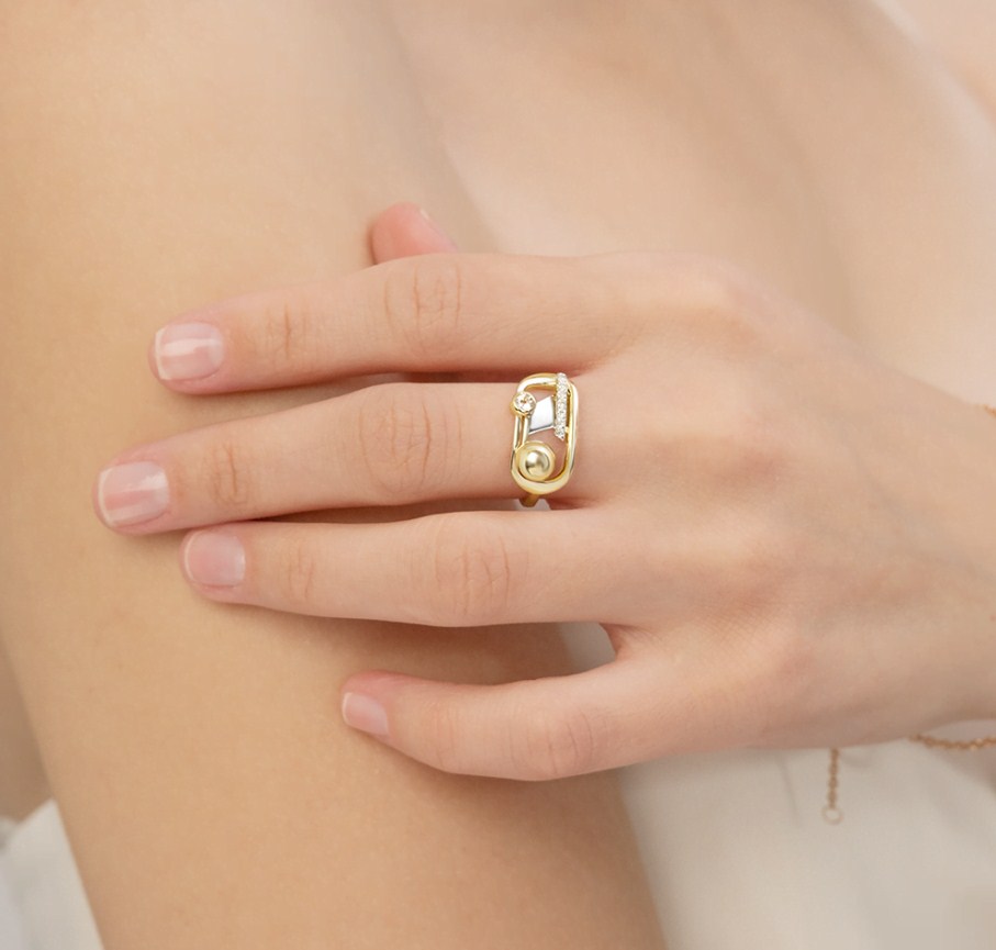 Кольцо из золота с камнем Топаз фото, цены