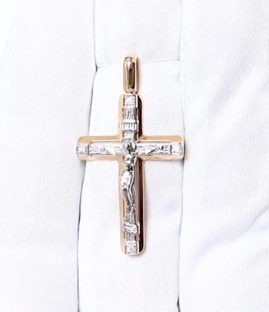 Крест из золота с камнем Фианит фото, цены