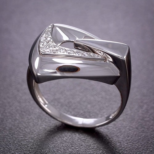 Кольцо из серебра с камнем Фианит фото, цены