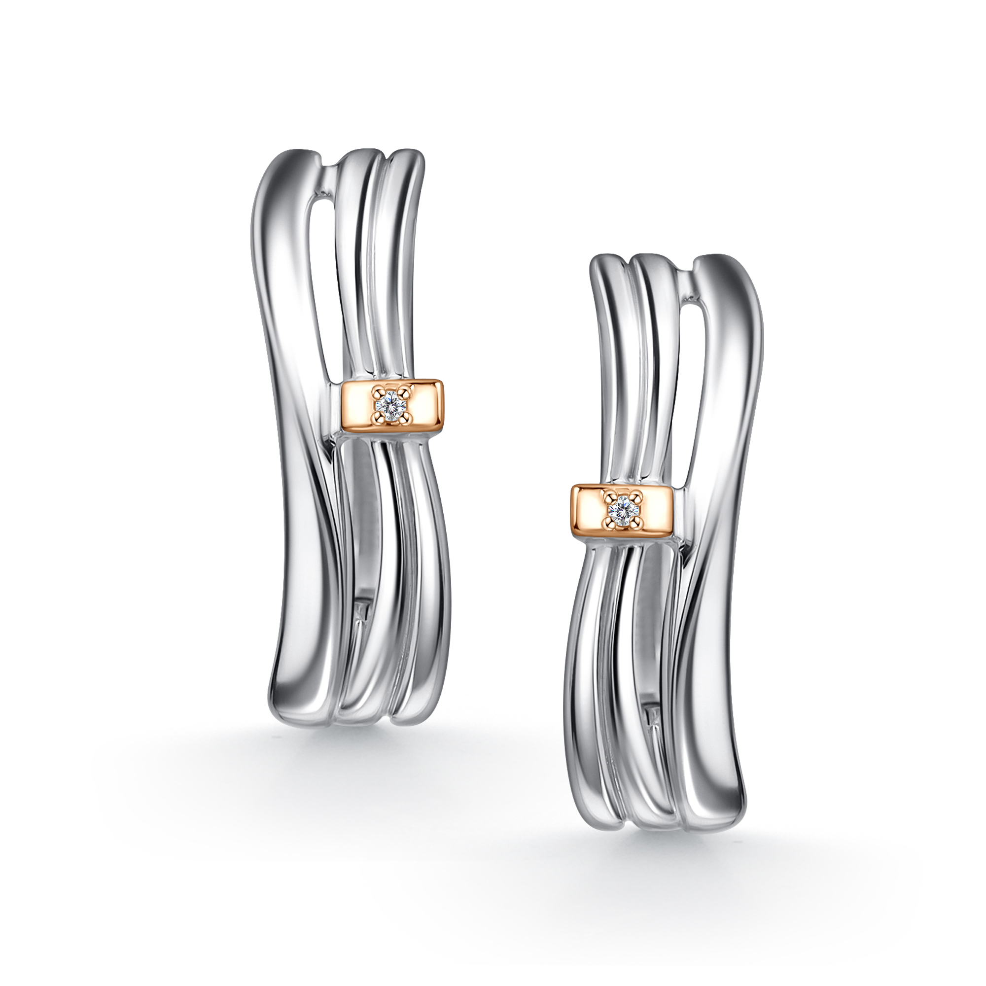 Серьги из серебра с камнем Бриллиант, вставками золота фото, цены