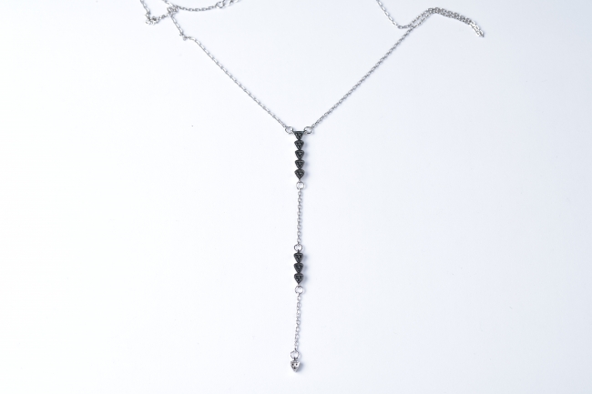 Колье из серебра с камнем Фианит фото, цены