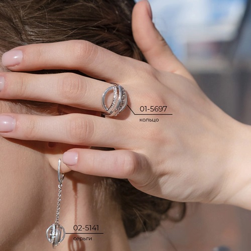 Кольцо из серебра с камнем Фианит фото, цены