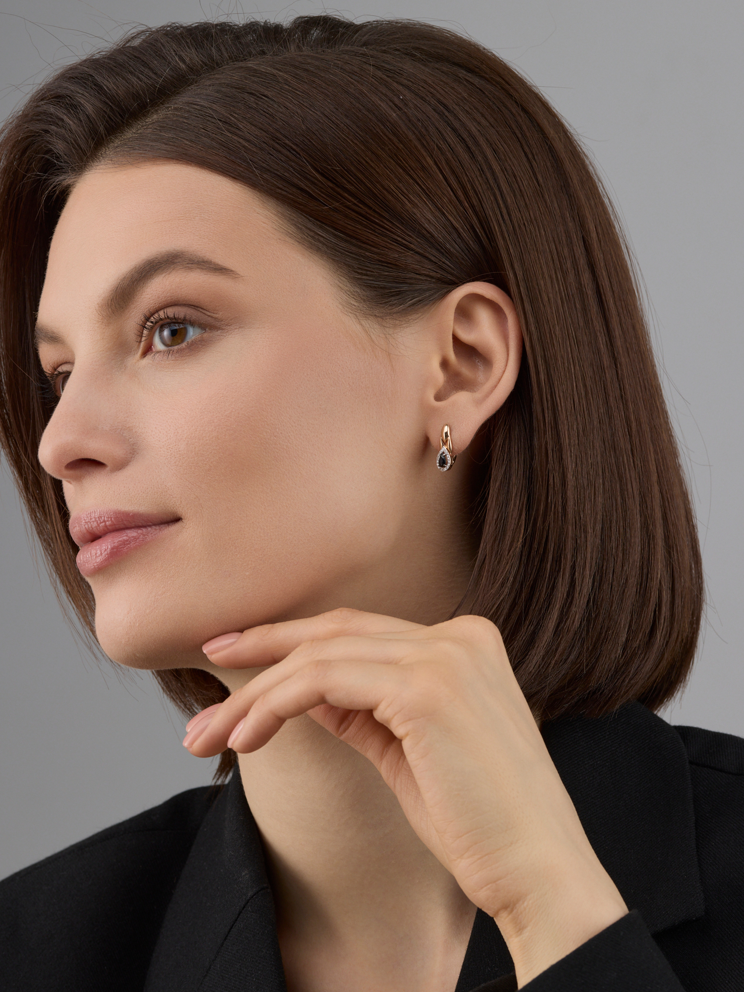 Серьги из золота с камнем Бриллиант, Сапфир фото, цены