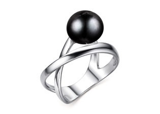 Кольцо из серебра с камнем Жемчуг фото, цены