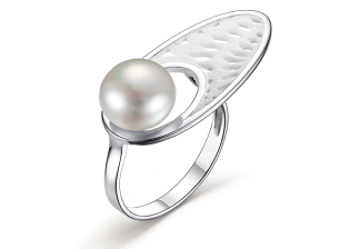 Кольцо из серебра с камнем Жемчуг, вставками эмали фото, цены