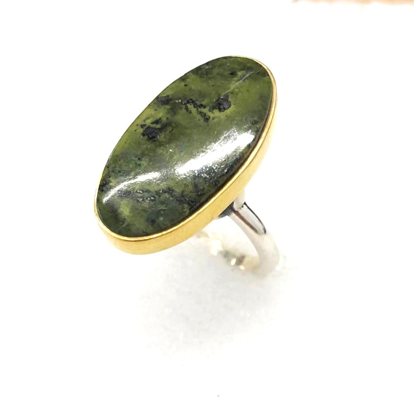 Кольцо из серебра с камнем Змеевик фото, цены