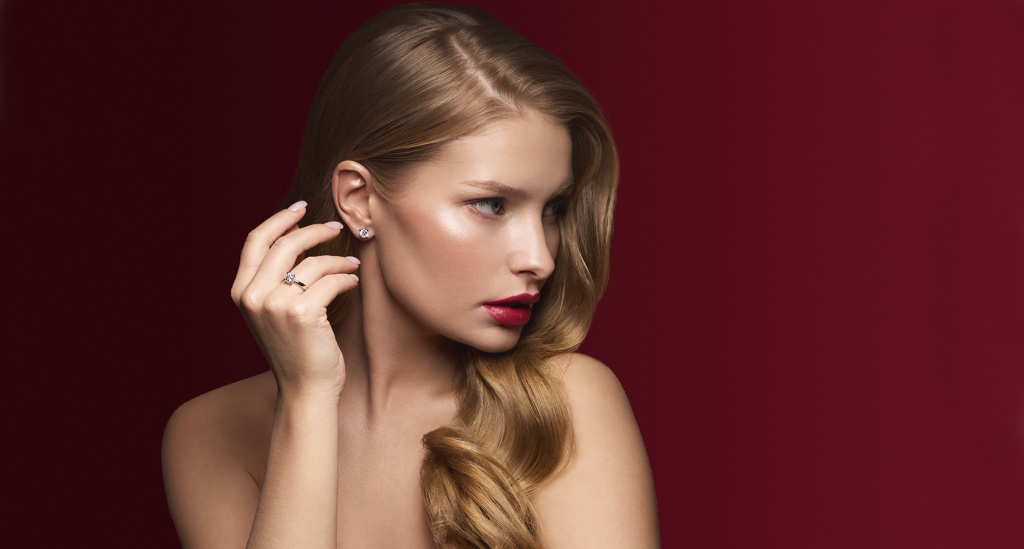 Модель в бриллиантах.jpg Модель в бриллиантах.jpg