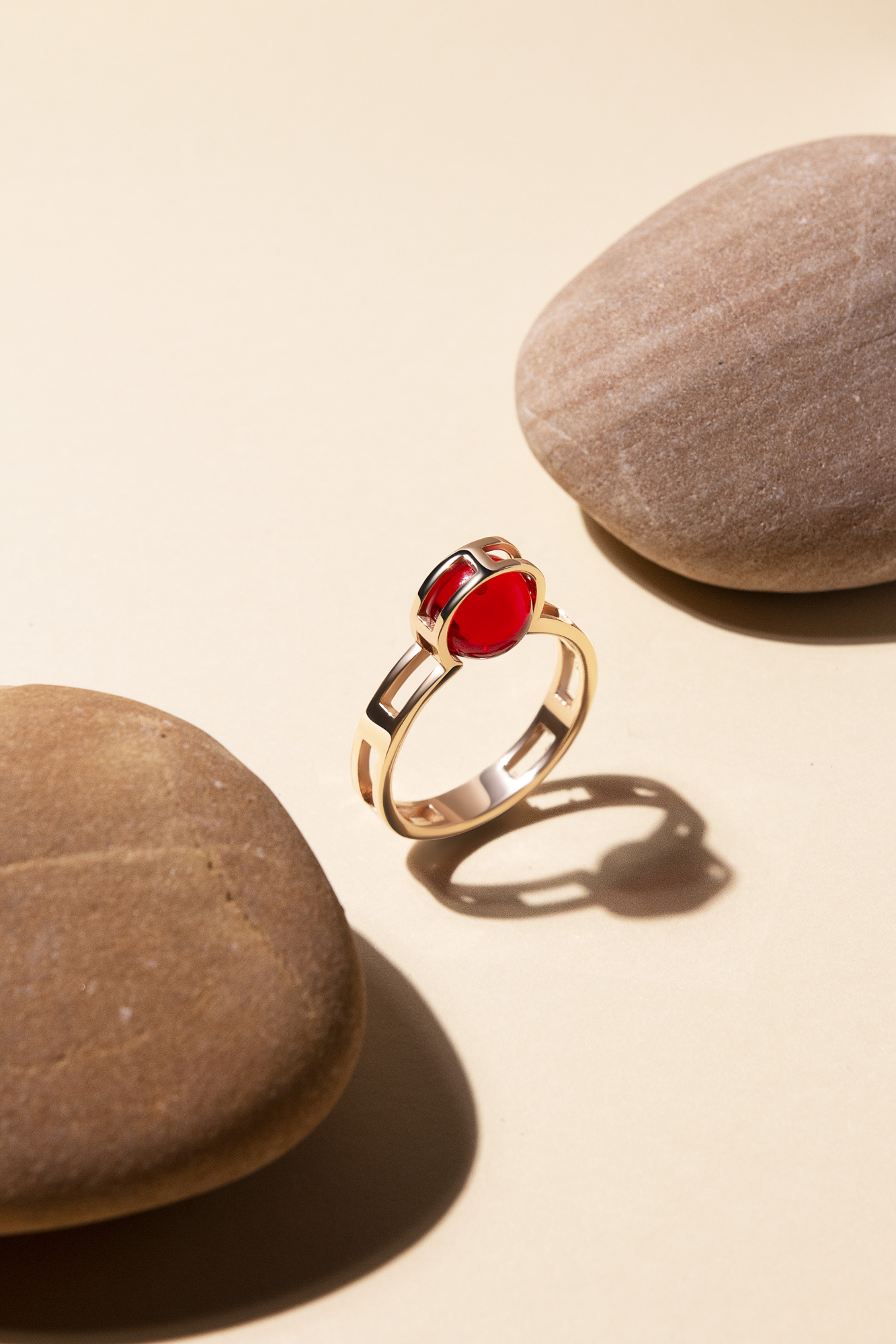 Кольцо из серебра с камнем Янтарь фото, цены