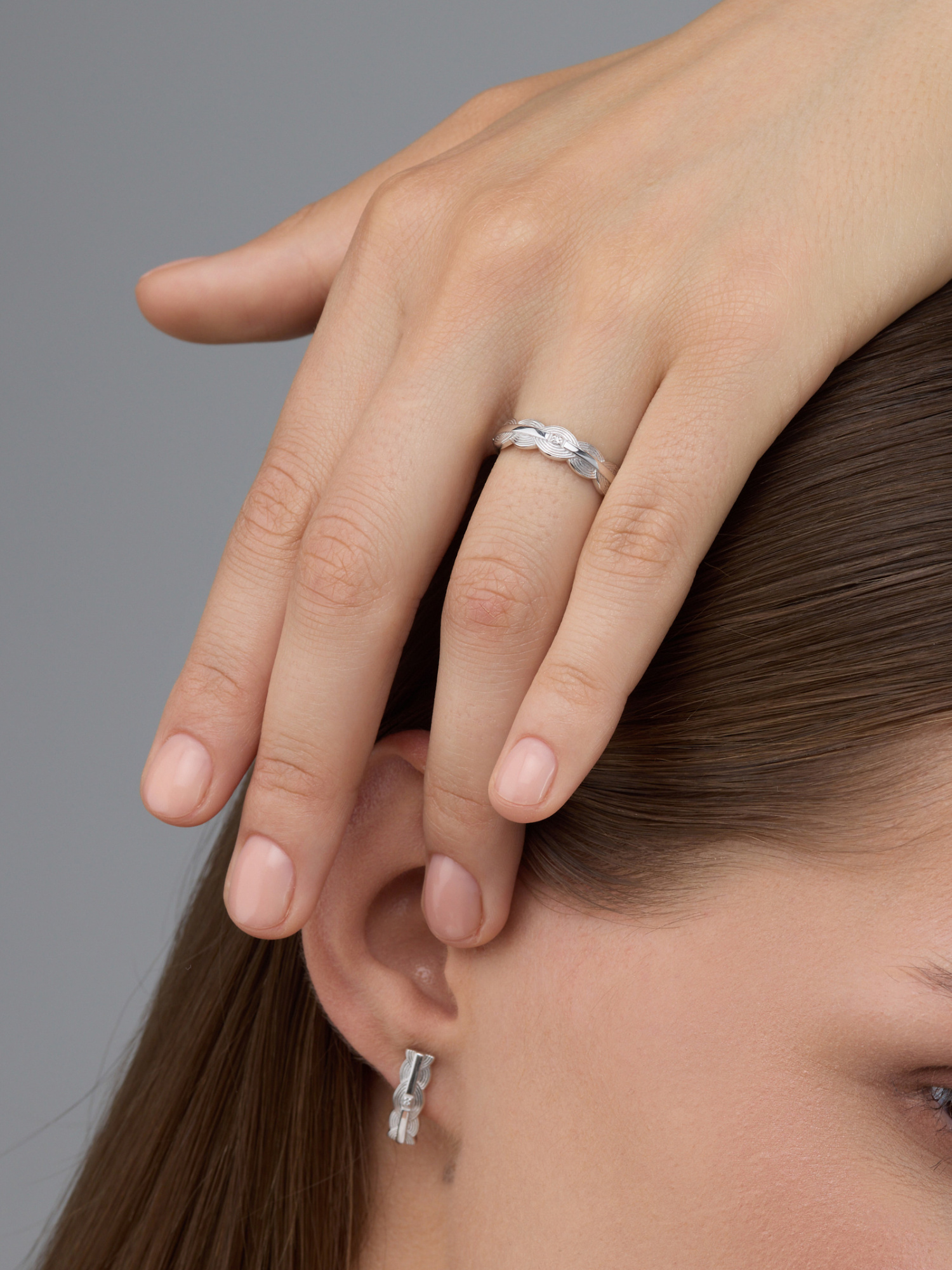 Кольцо из серебра с камнем Бриллиант фото, цены