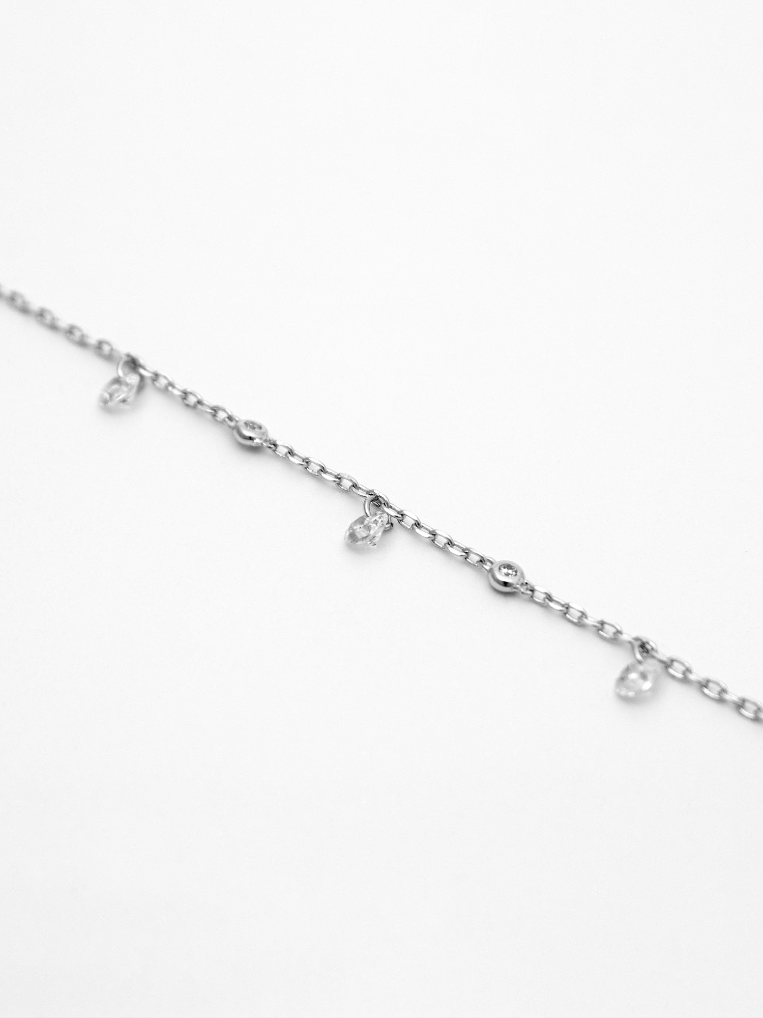 Браслет из серебра с камнем Фианит фото, цены