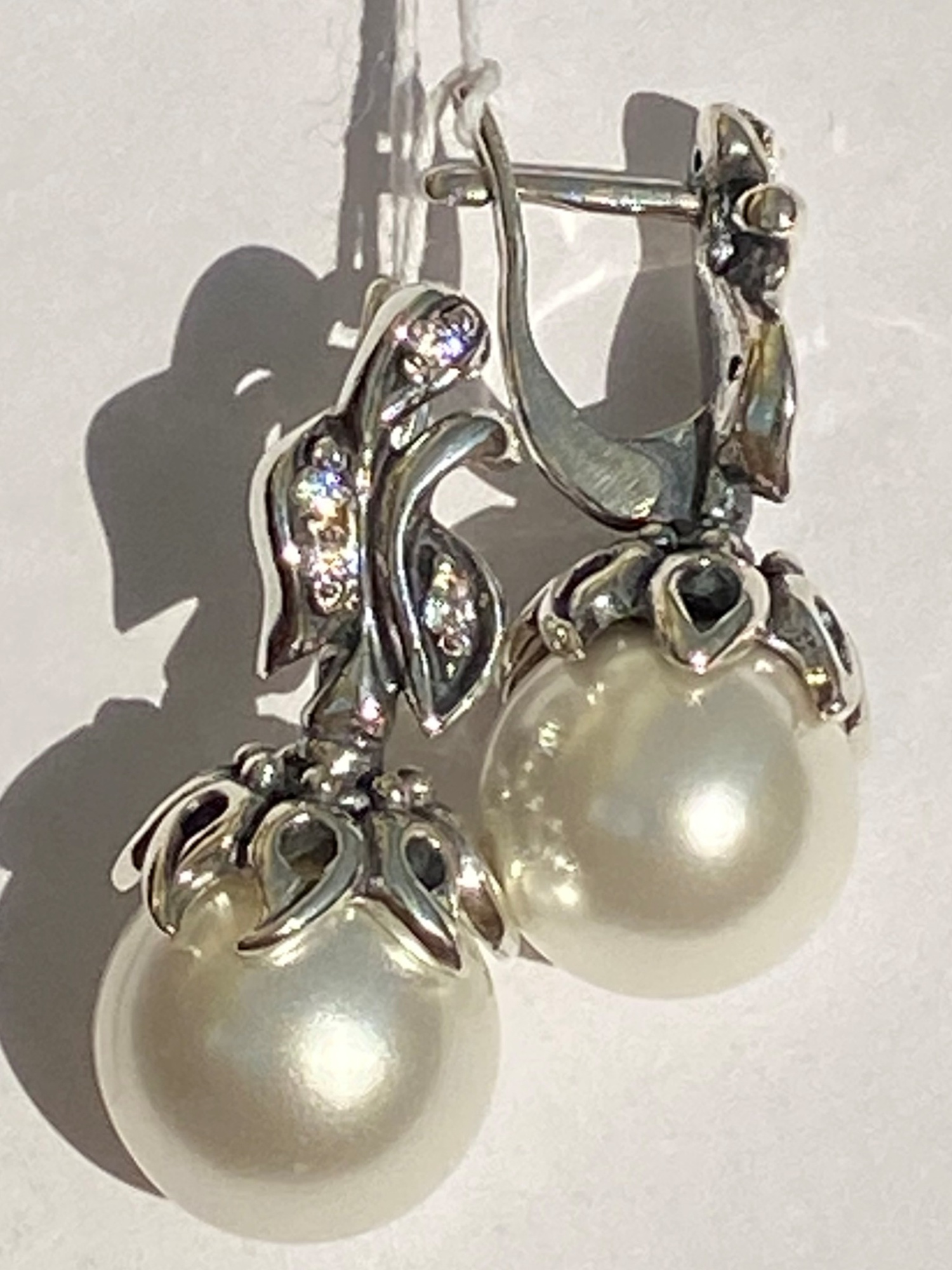 Серьги из серебра с камнем Жемчуг фото, цены