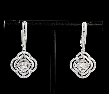 Серьги из золота с камнем Бриллиант фото, цены